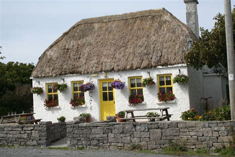 traditional irish houses.